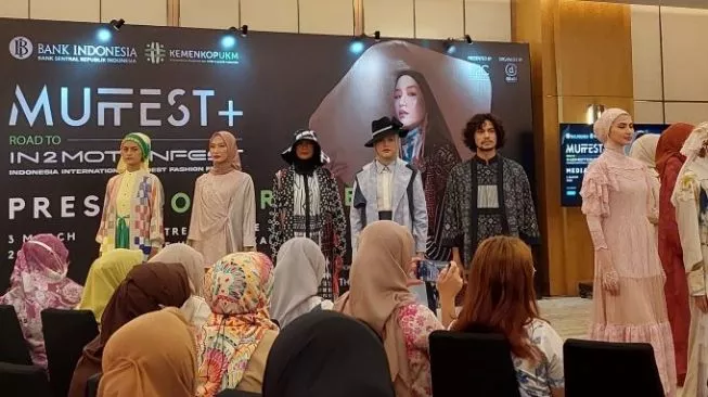 Di Muffest 2023, Indonesian Fashion Chamber (IFC) selaku penyelenggara menggandeng serta International Modest Fashion Festival atau In2MotionFest. (Dok. IFC)